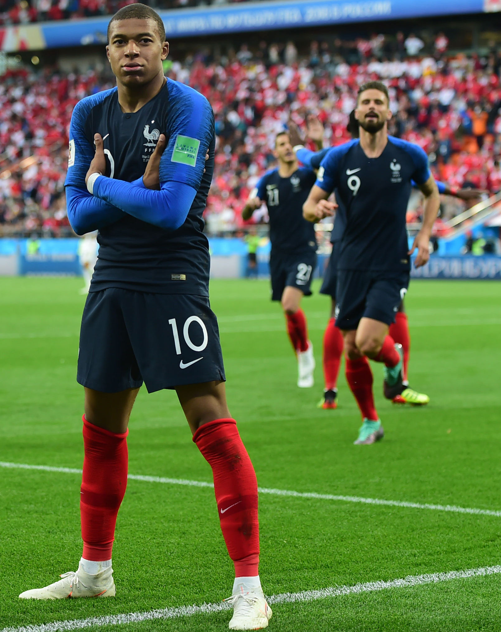 《DOTA2》巅峰对决：超维视界雪如意国际邀请赛燃情启幕