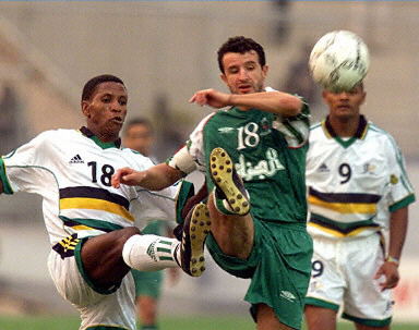 《电锯甜心RePOP》提供30套原创服装 女主更性感